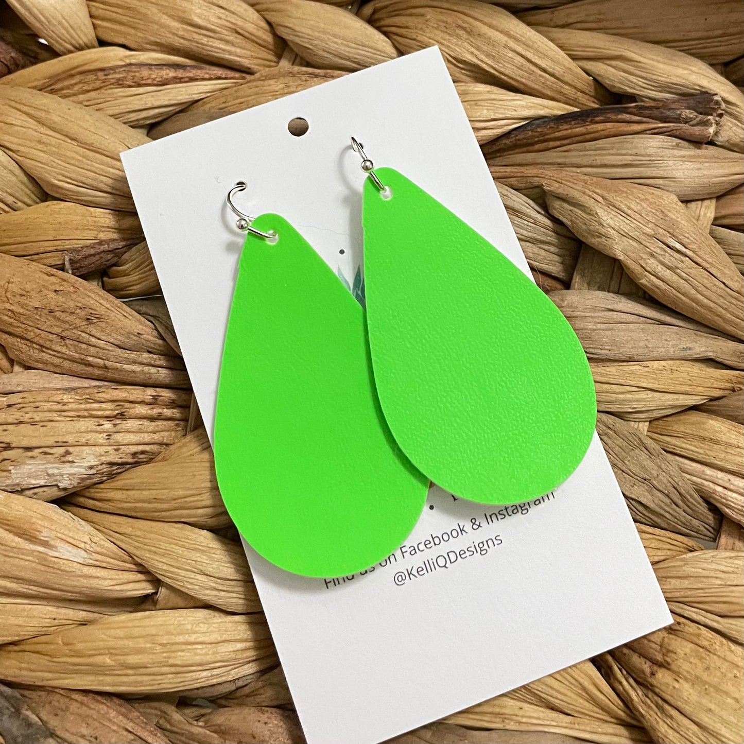 Neon Green - Becki