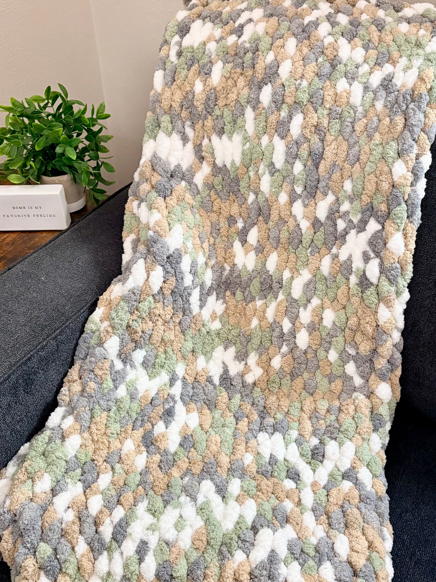 Sage & Neutral Speckle Chunky Lap Blanket (RTS)